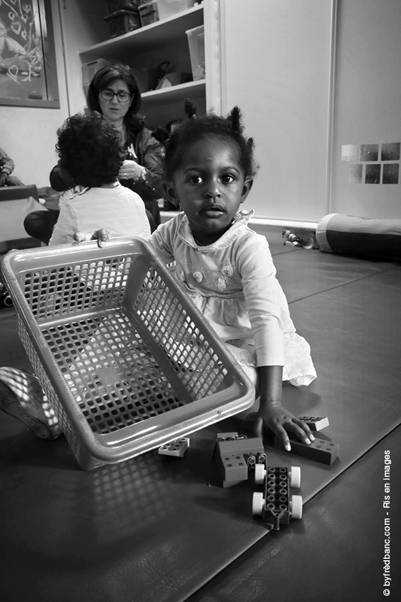 Dans le cadre de Ris en images, un reportage sur les crèches petite enfance de la ville de Ris-orangis